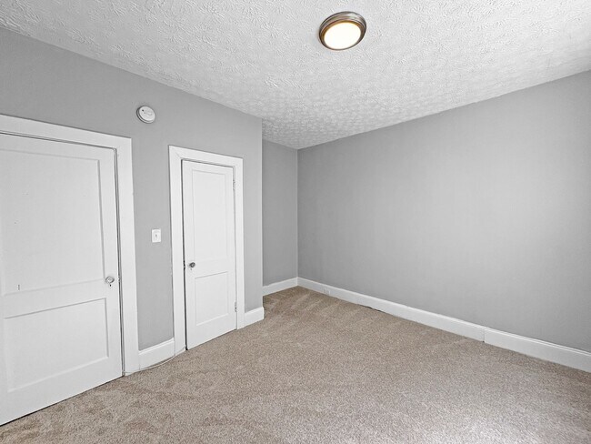 Building Photo - 3425 Carolina Ave