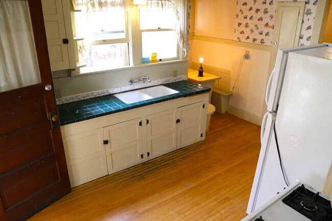 Building Photo - 3 bed 2 bath on OSU Campus