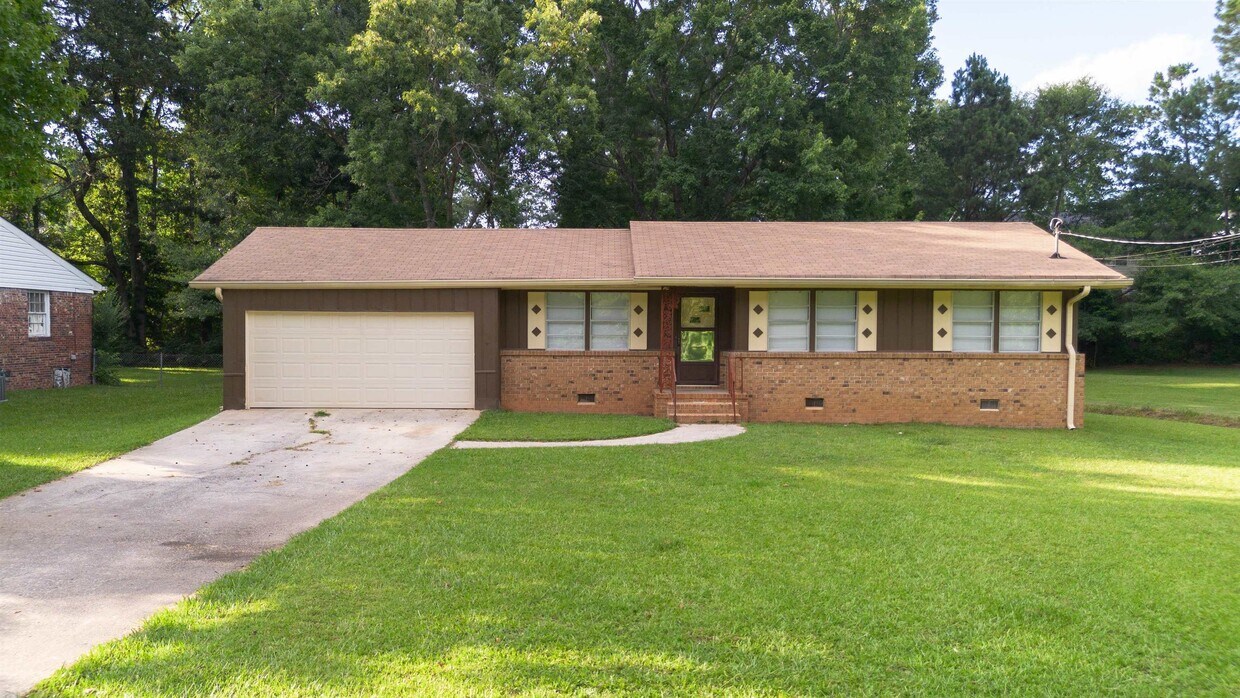 Primary Photo - 570 Jefferson Ave