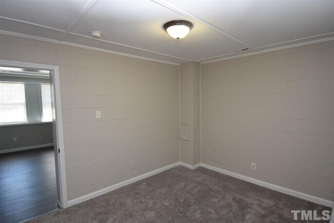 Building Photo - 7018 NC-210