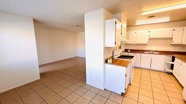 Foto del edificio - 6217 Yerba Ln