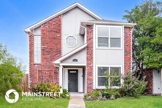 Building Photo - 1401 Del Rio Dr