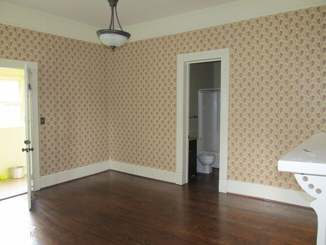 Foto del edificio - 609 Vernon St