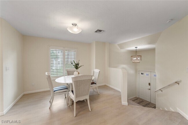 Foto del edificio - 27002 Oakwood Lake Dr