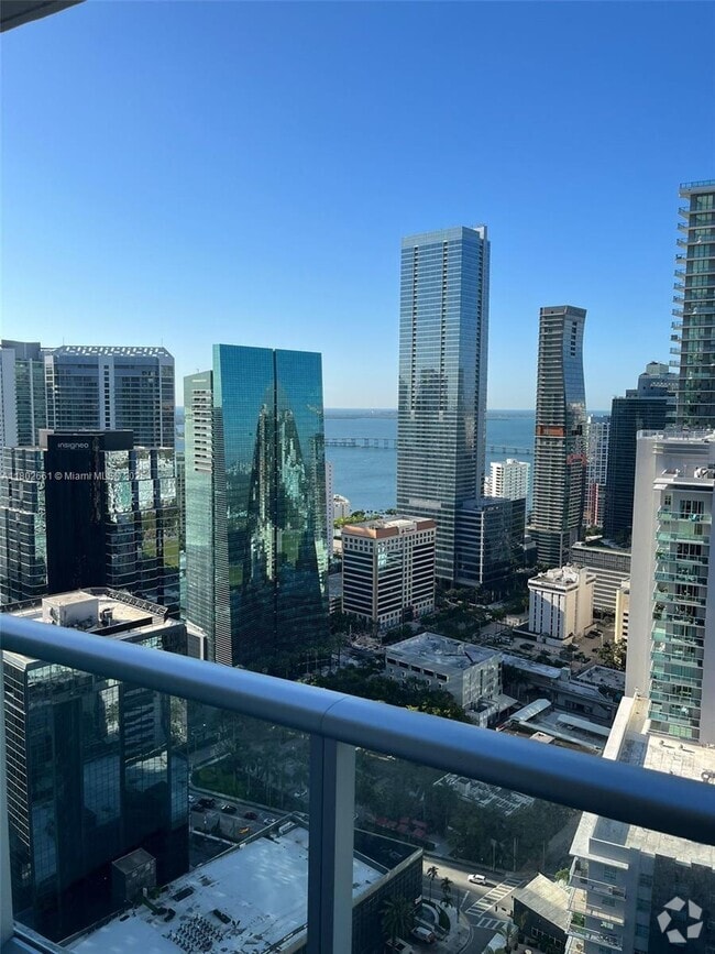 Building Photo - 1100S S Miami Ave