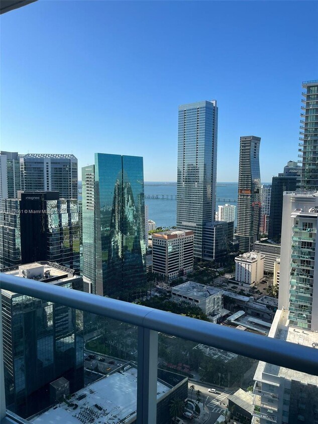 Foto principal - 1100S S Miami Ave