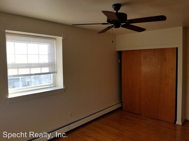 Building Photo - 2 br, 1 bath Apartment - 95 West 5th Avenue