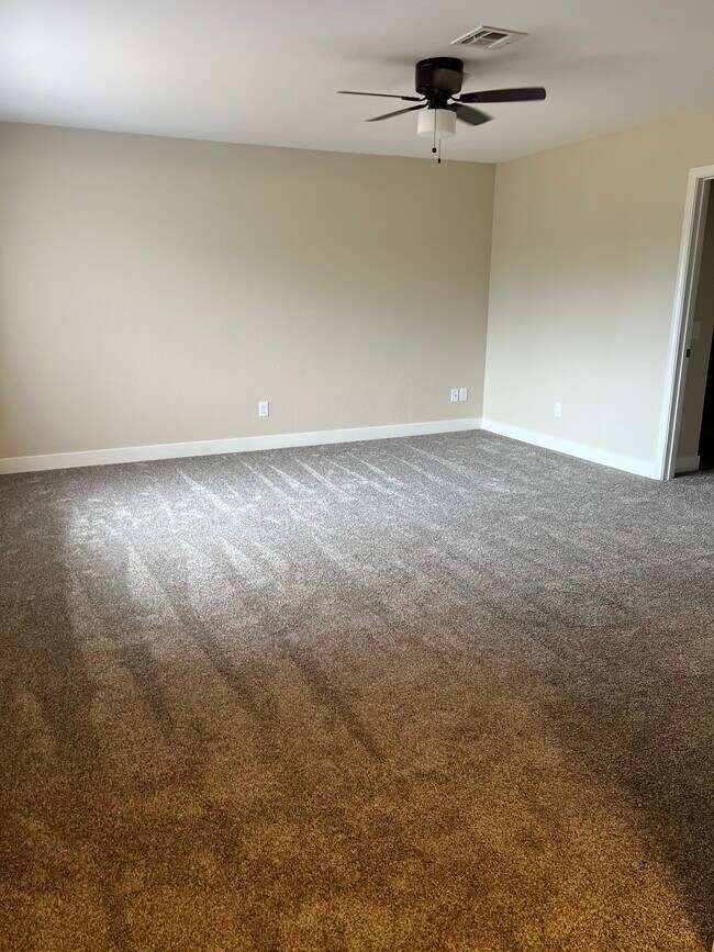 Master Bedroom - 1157 Persimmon Ave