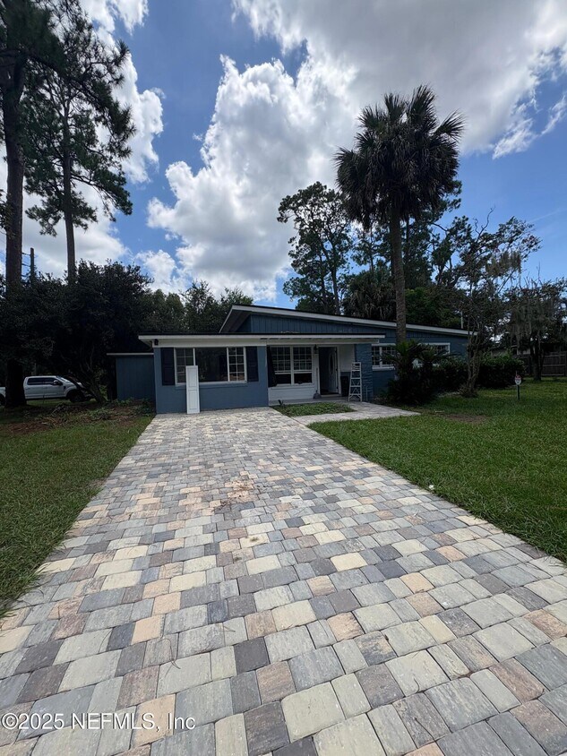 Foto principal - 5356 Keystone Dr N