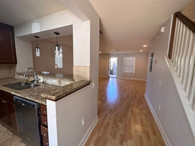 Building Photo - 865 Carlisle Way APT 103, Sunnyvale, CA 94087