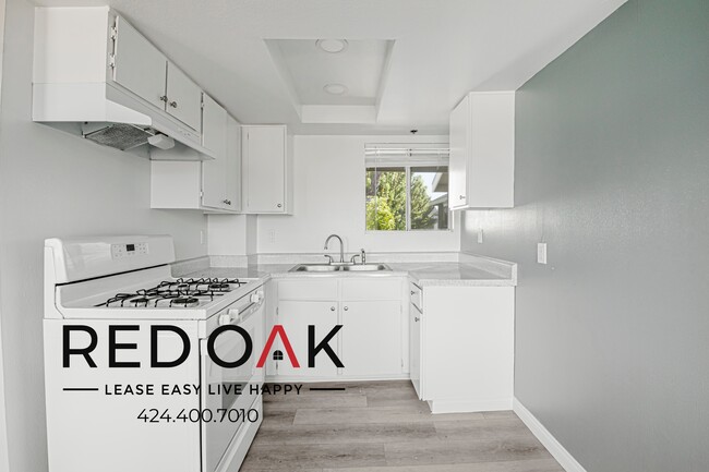 Building Photo - 14814 Gale Ave