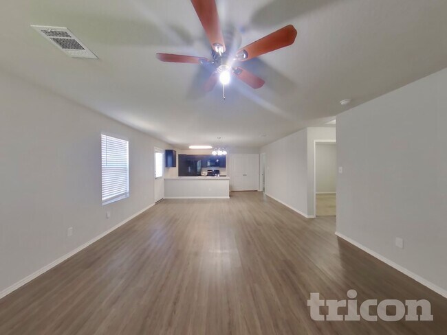 Foto del edificio - 7422 Summer Blossom Ct