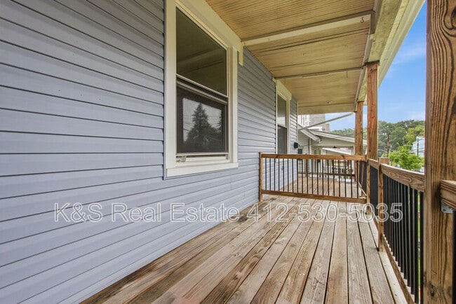 Photo - 27 East Orchard Avenue House