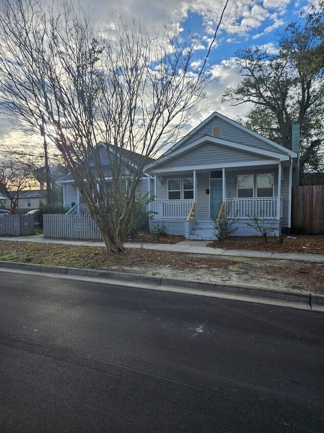 Primary Photo - 3 BR 1 BA Single