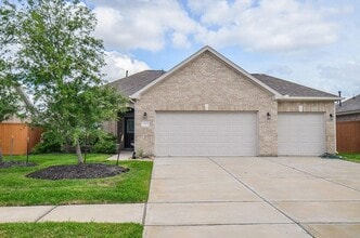 Building Photo - 10519 Scrub Oak Dr