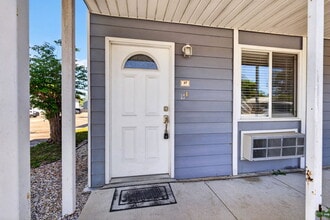 Building Photo - 1664 Beach Blvd