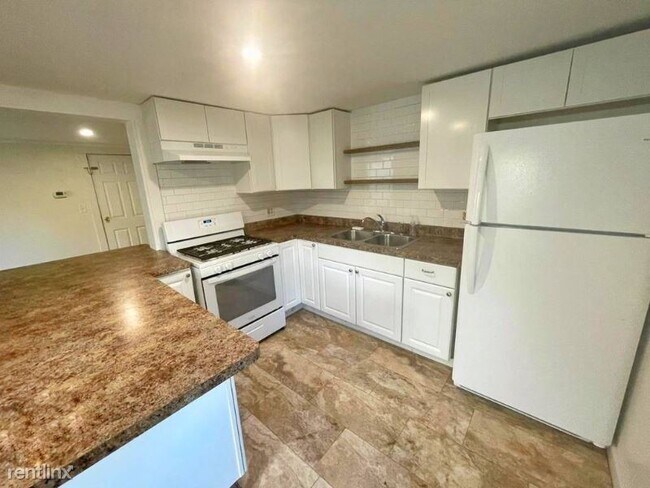 Foto del edificio - 3 br, 1 bath Townhome - 138 Ontario St