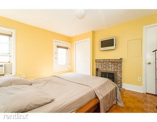 Primary Photo - 63 W Cedar St