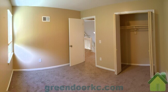 Building Photo - 633 S Penrose Ln