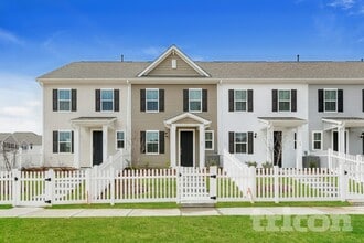 Building Photo - 15 Beautyberry St