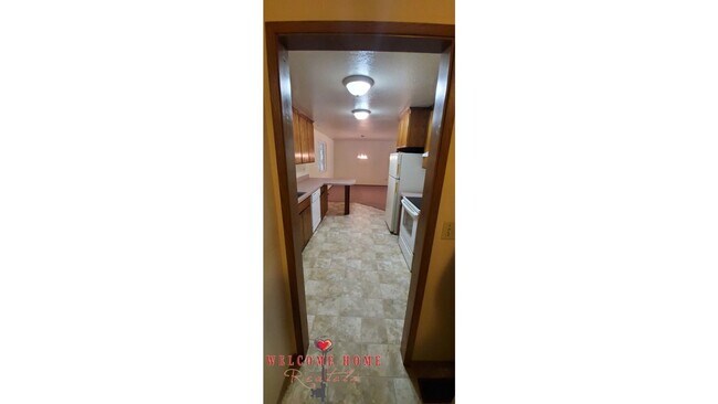 Foto del edificio - Great 3 Bedroom one-story home with cute b...