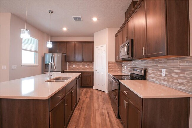 Building Photo - 1330 Merrydale Wy