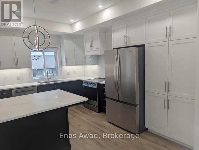 Photo du bâtiment - 828 Moonrock Ave