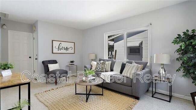 Foto del edificio - 325 42nd Ave N