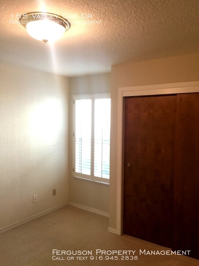 Building Photo - 155 Valley Oak Dr