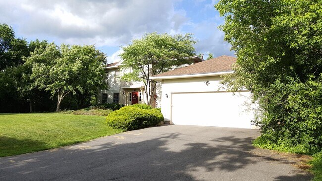 Foto del edificio - 552 Mendon Rd