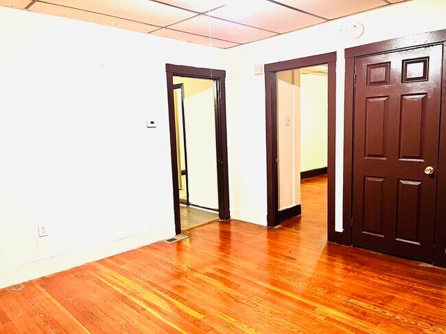 Foto del edificio - 48 Denton St