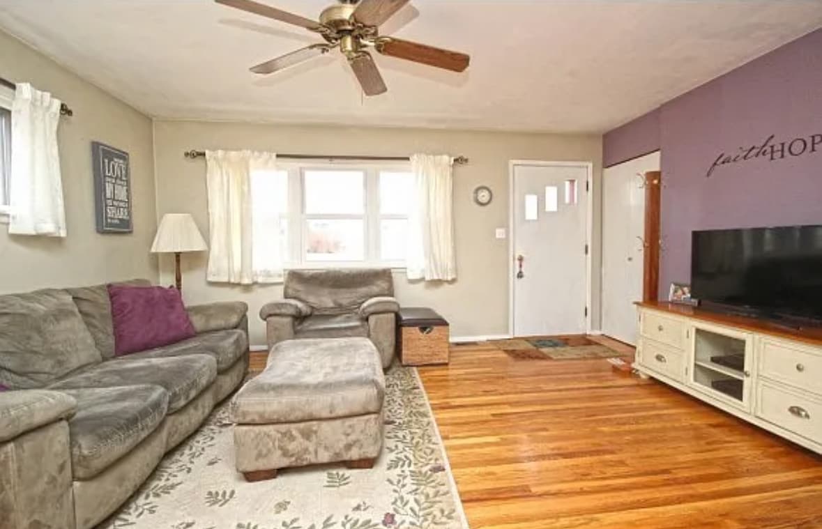 Building Photo - 39 Bob O Link Dr