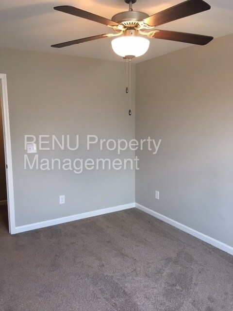 Building Photo - 604 Alta Loma Rd