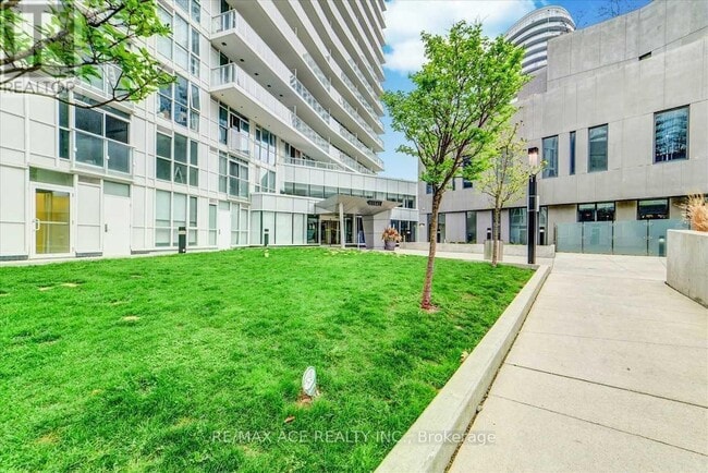 Building Photo - 75-3375 Queens Wharf Rd