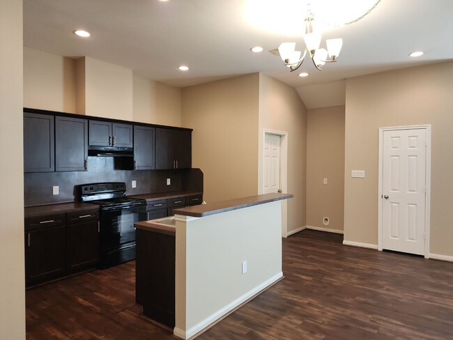 Foto del edificio - 11619 Easterling Dr- Ask about our NO SECU...