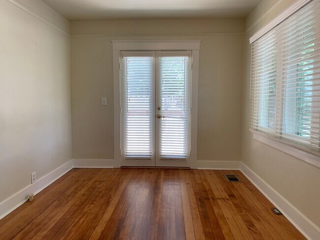 Building Photo - Diamond Duplex