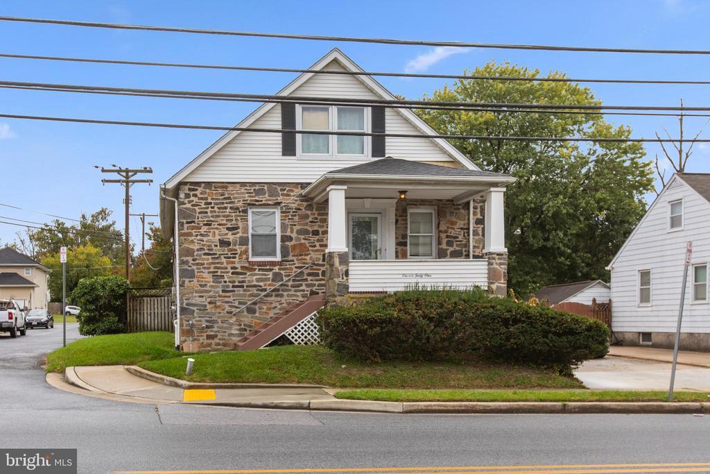 Primary Photo - 1141 Ingleside Ave