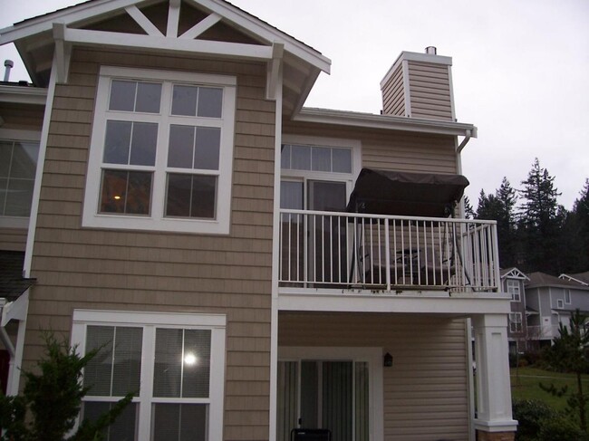 Building Photo - 23786 SE Summerhill Ln