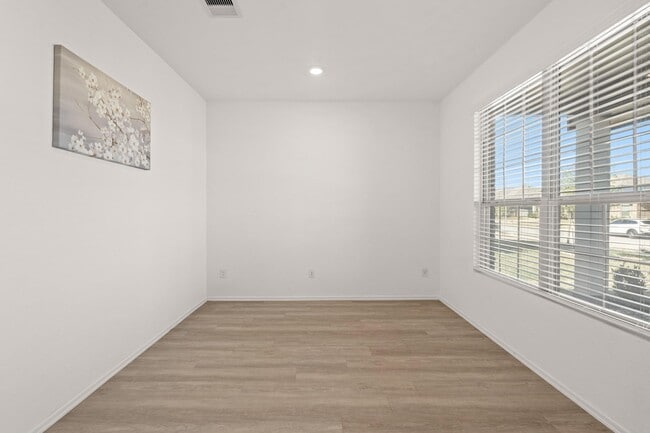 Foto del edificio - 5026 Lavaridge Dr