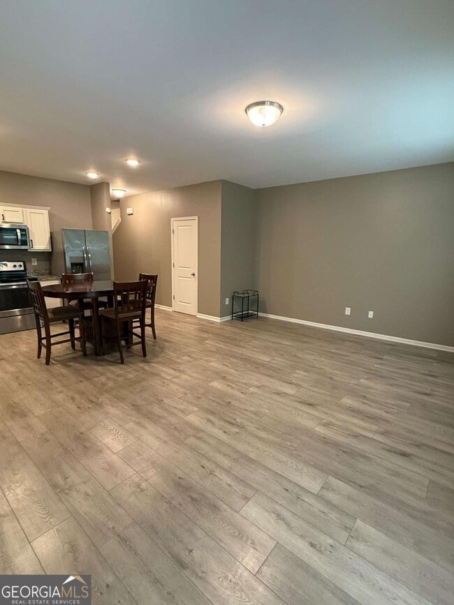 Building Photo - 2330 McKenna Square Dr