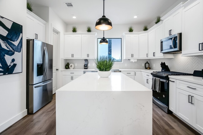 Kitchen - 821 Burnett St