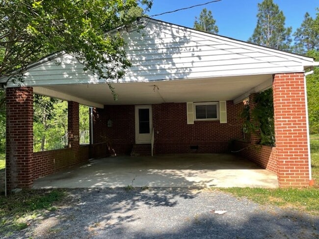 Foto del edificio - 7230 Union Grove Church Rd