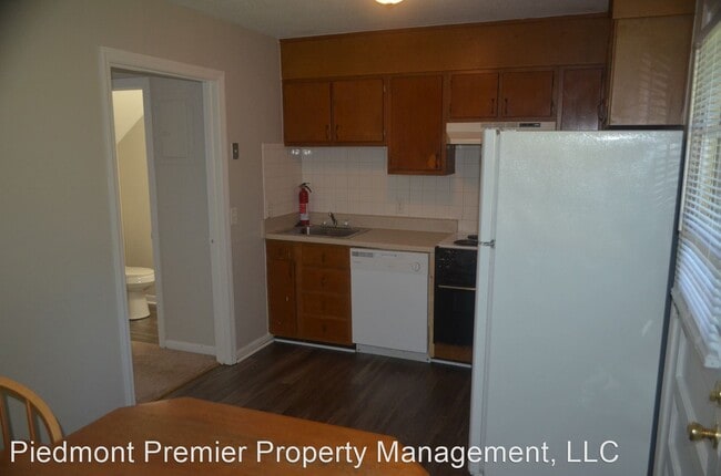 Building Photo - 323 Vineyard Park Ct