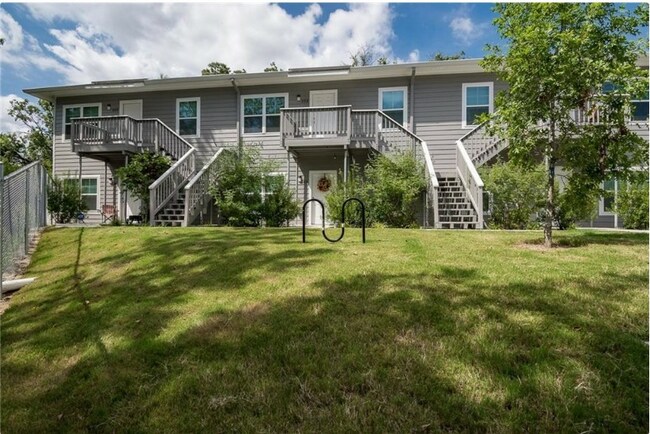 Building Photo - Highland Bourne Apartments