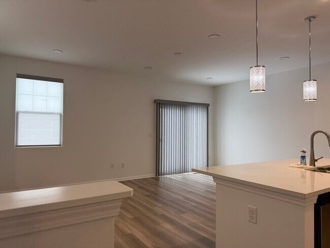 Foto del edificio - 287 Kingsport Dr