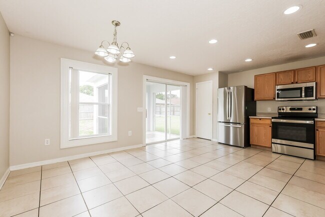 Foto del edificio - 2292 Blackwood Dr
