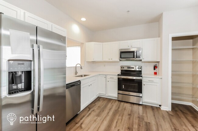 Foto del edificio - 3657 Dixon Street, Temple Hills, MD, 20748
