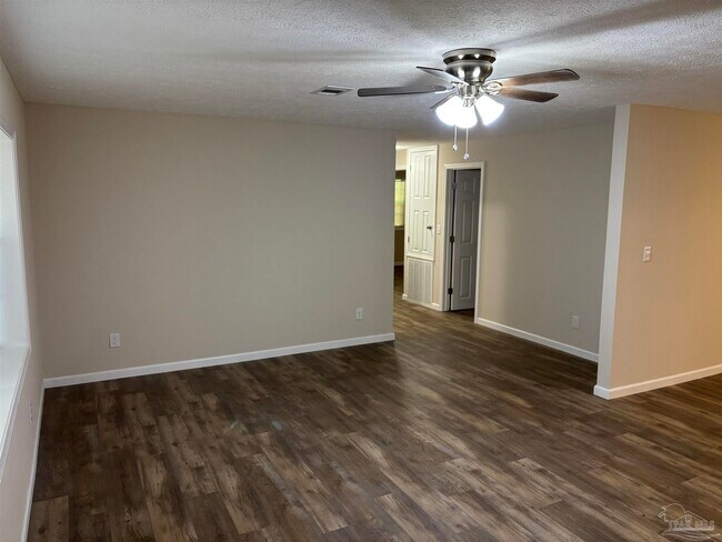 Building Photo - 5015 Lillian Hwy