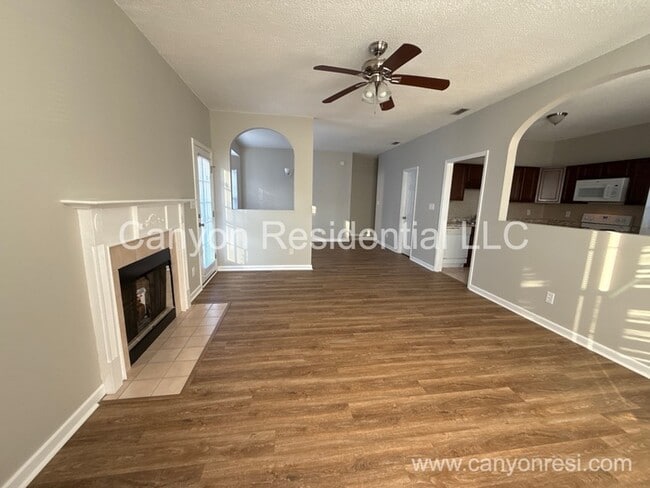 Building Photo - 3816 Goforth Dr