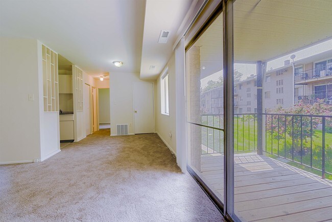 Building Photo - 5408 85th Ave